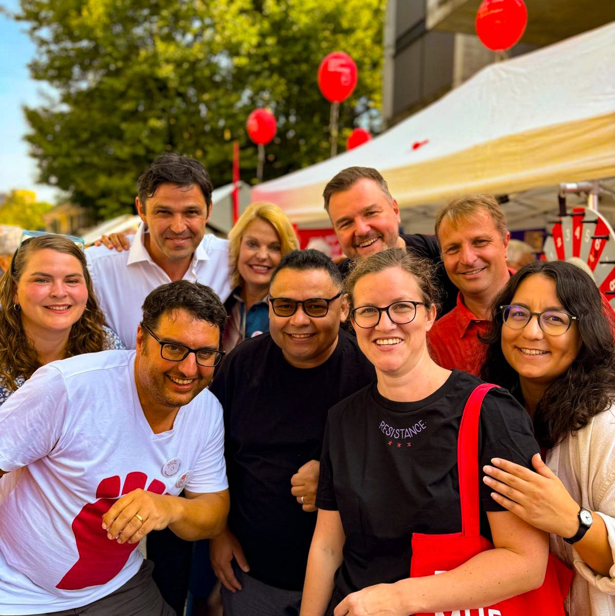 Bümpliz Märit mit unseren Kandidierenden für Stadtpräsidium, Gemeinderat und Stadtrat und unsere Bümplizer Grossrätin #buemplizmaerit #sozialesbern #wahlbern24