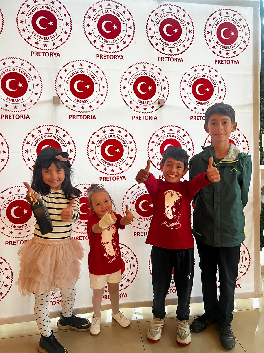 TC_PretoryaBE's tweet image. 