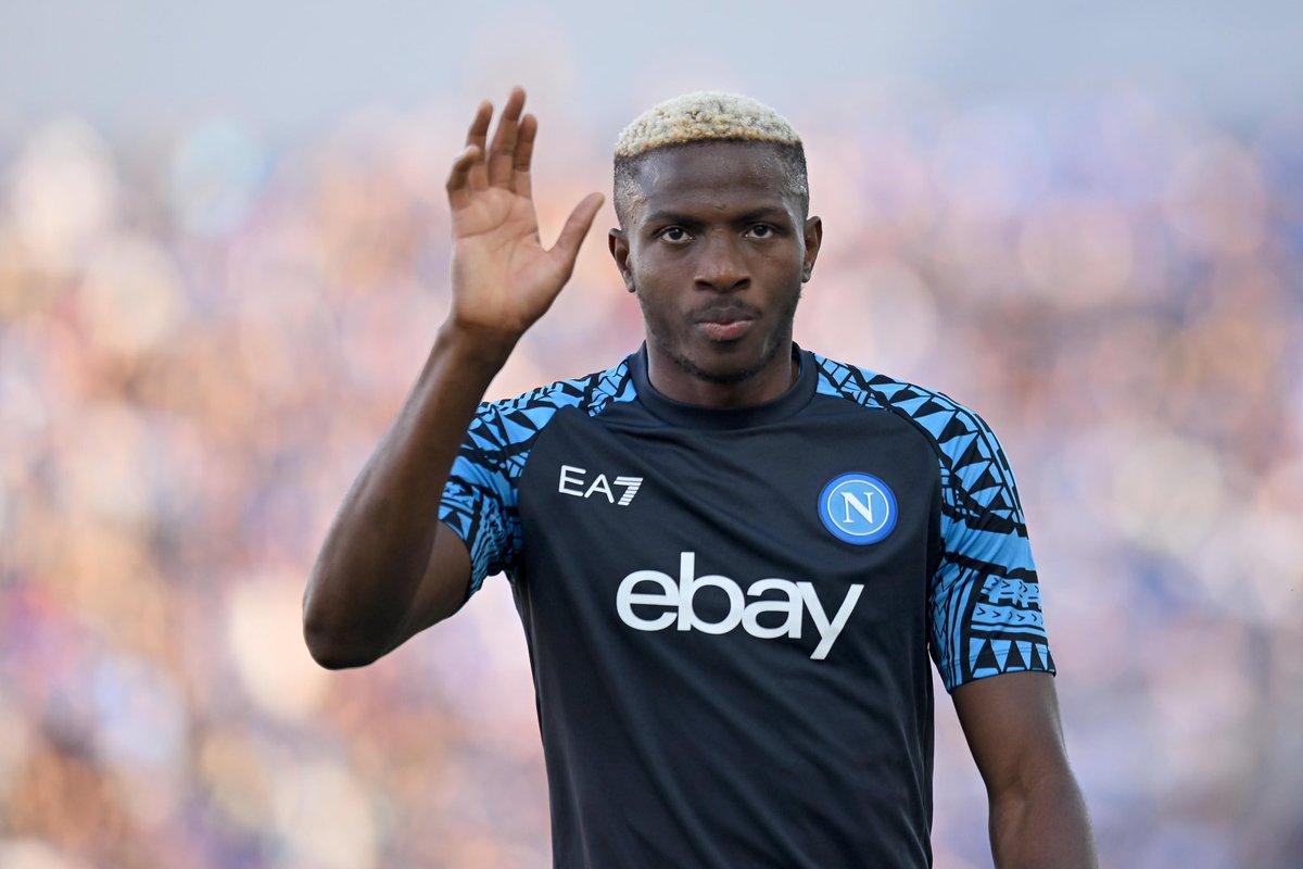 nexustransfer's tweet photo. Napoli, Chelsea ile maaş konusunda anlaşamayarak takımda kalan Victor Osimhen'i kadro dışı bıraktı. https://t.co/eAdybBBF3v