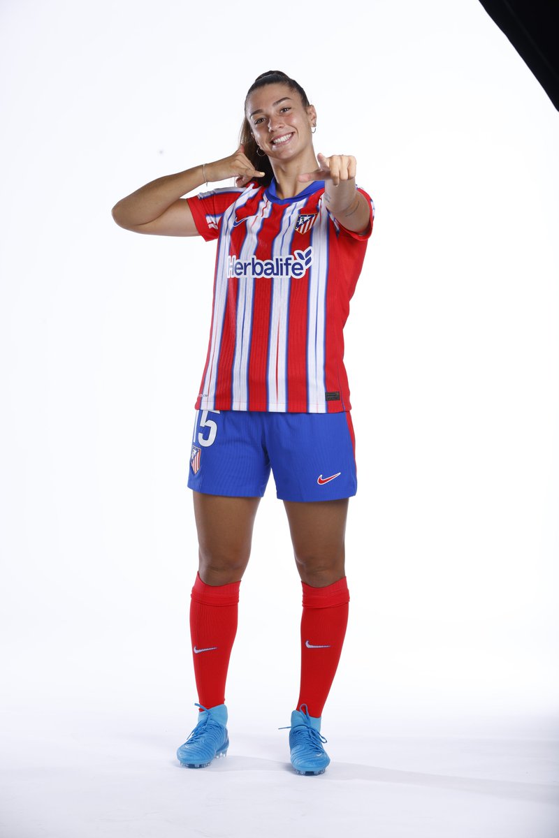 🇪🇸 Y en dos horas arranca nuestra <a href="/LlorisSilvia/">Silvia LLoris</a> el Mundial Sub-20 con la <a href="/SEFutbolFem/">Selección Española Femenina de Fútbol</a> 🆚🇺🇸

¡A por todas y mucha suerte, Silvia! 💪