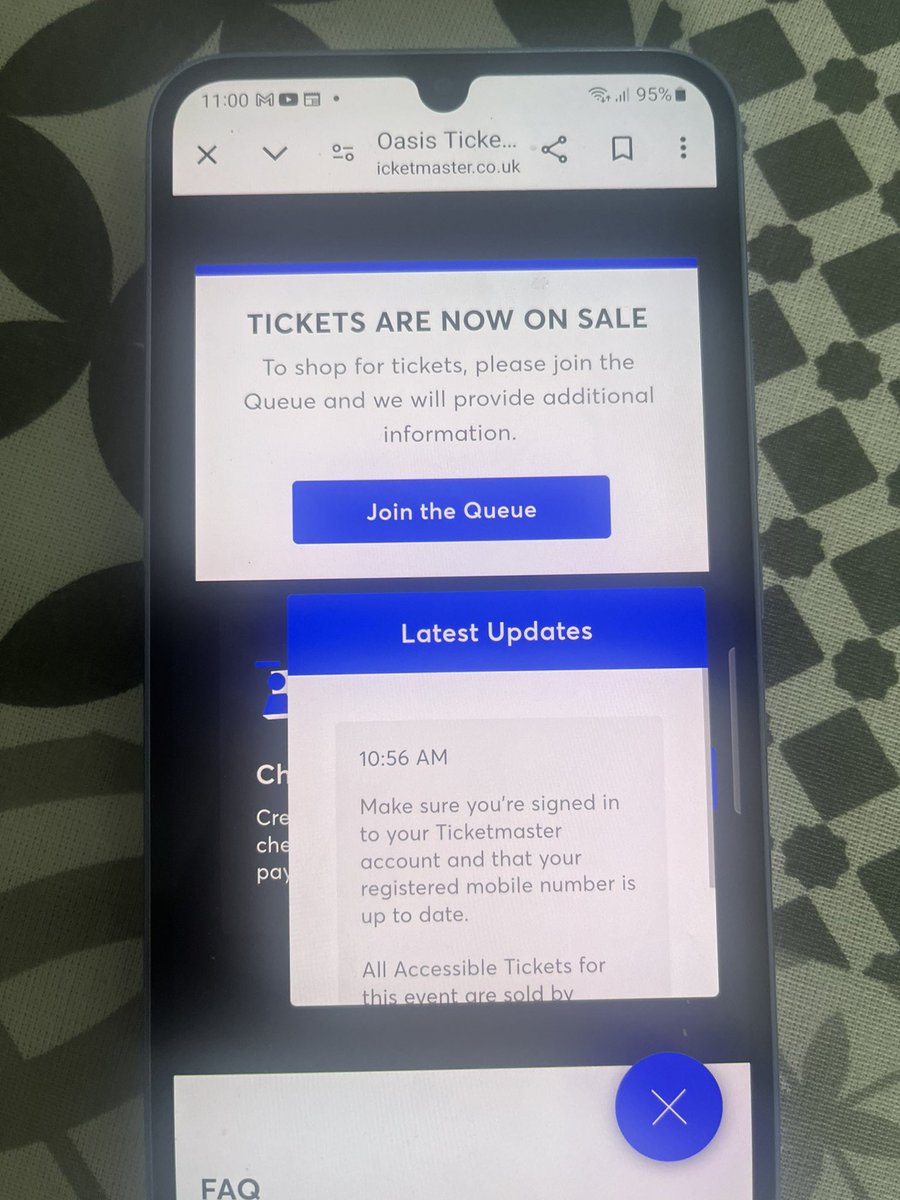 DanPazzle's tweet photo. @TicketmasterCS refreshed per your advice then went to back of the queue, any help? Tried every ticket type was in the purchasing section for over an hour. https://t.co/7s8255CINH