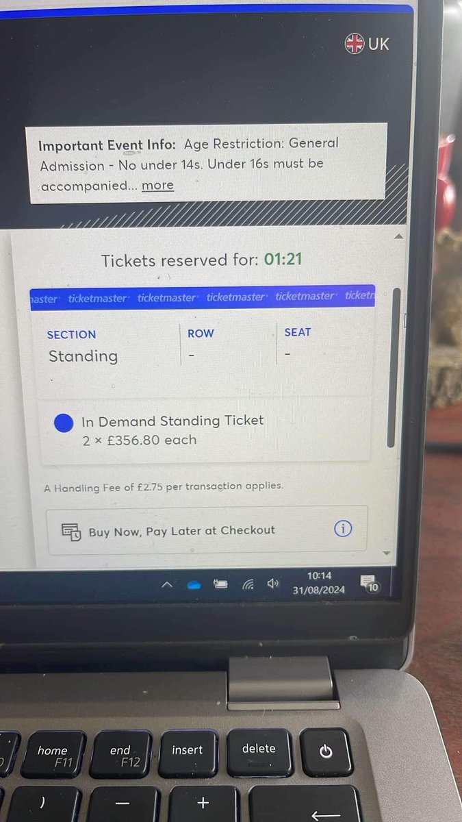 lauren7865's tweet photo. @eenymeenyjunior @oasis @Ticketmaster @Twickets @TicketmasterIre Cardiff the same 😤😤😤😤 https://t.co/IfEQQmCMHG