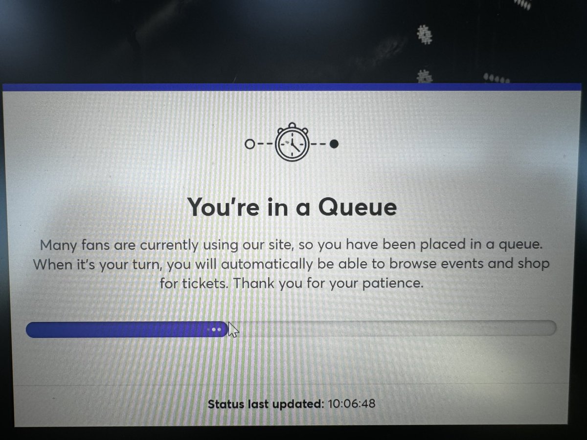 LewisHoward_LH's tweet photo. Currently having to use the mouse cursor to make sure the queue is still actually loading.

#Ticketmaster #Oasis #oasis2025 #OasisLive25 https://t.co/PQqKk2S0aM