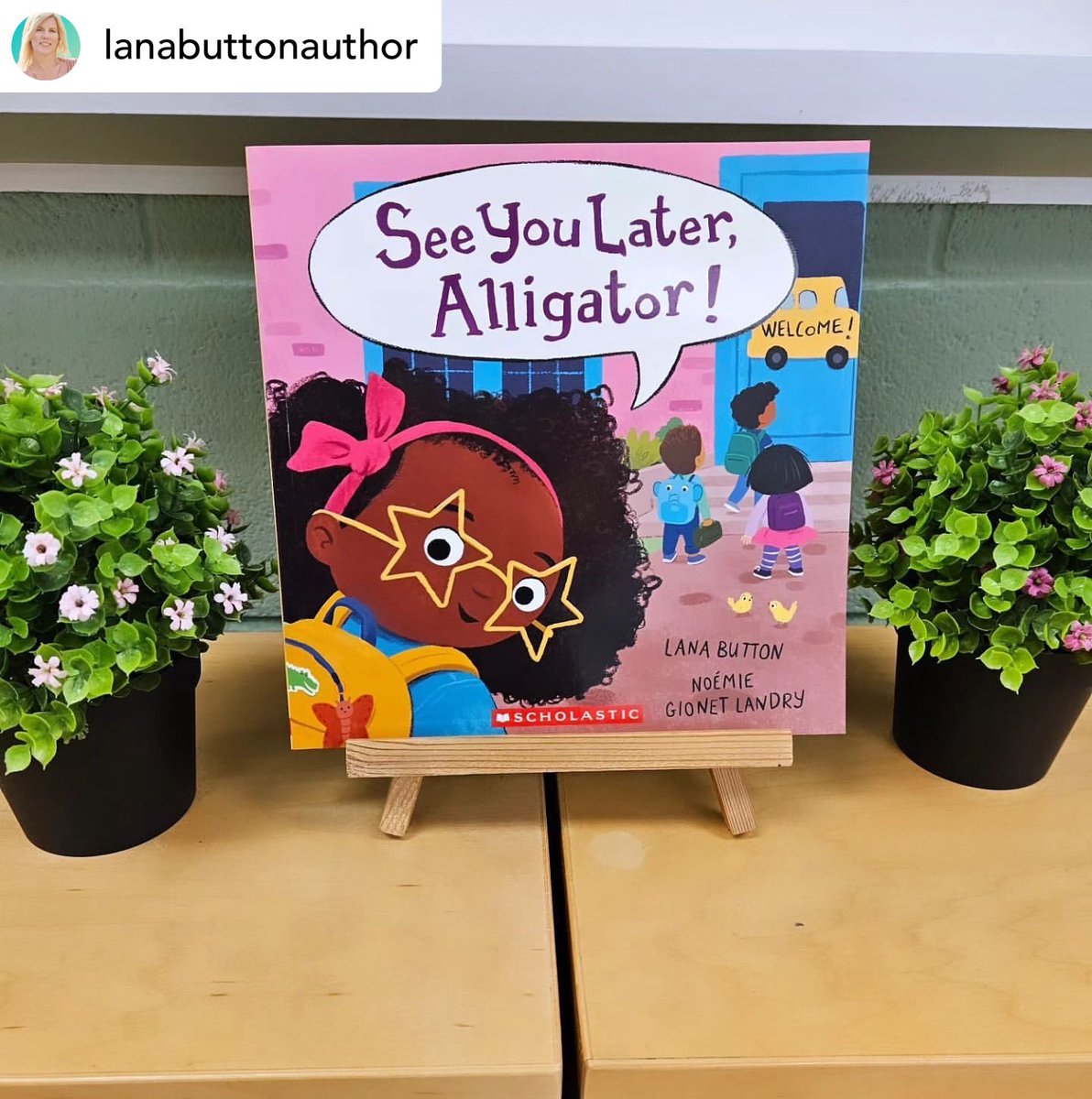 lanabuttonauthor tweet media
