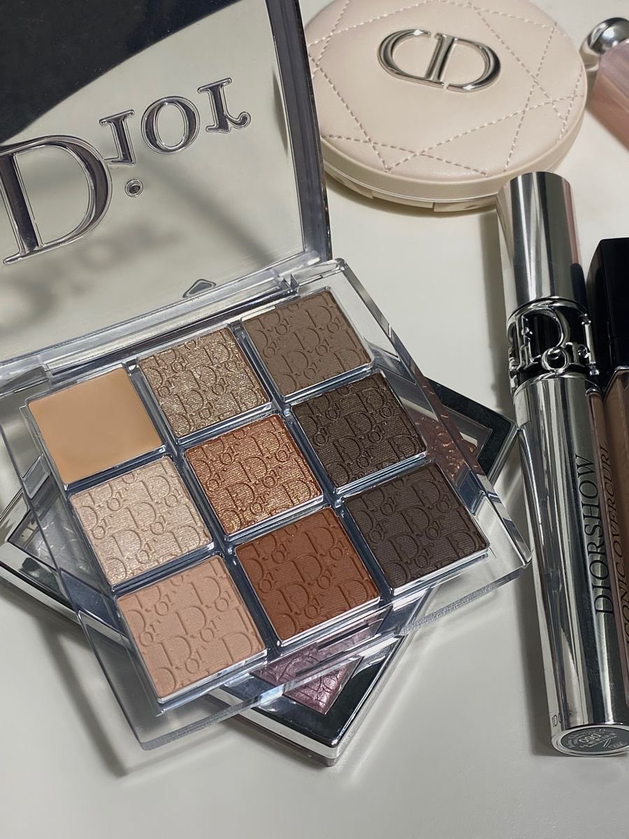 Diorgirlx's tweet photo. if you adore her, dior her https://t.co/Ul1zIXLA8t