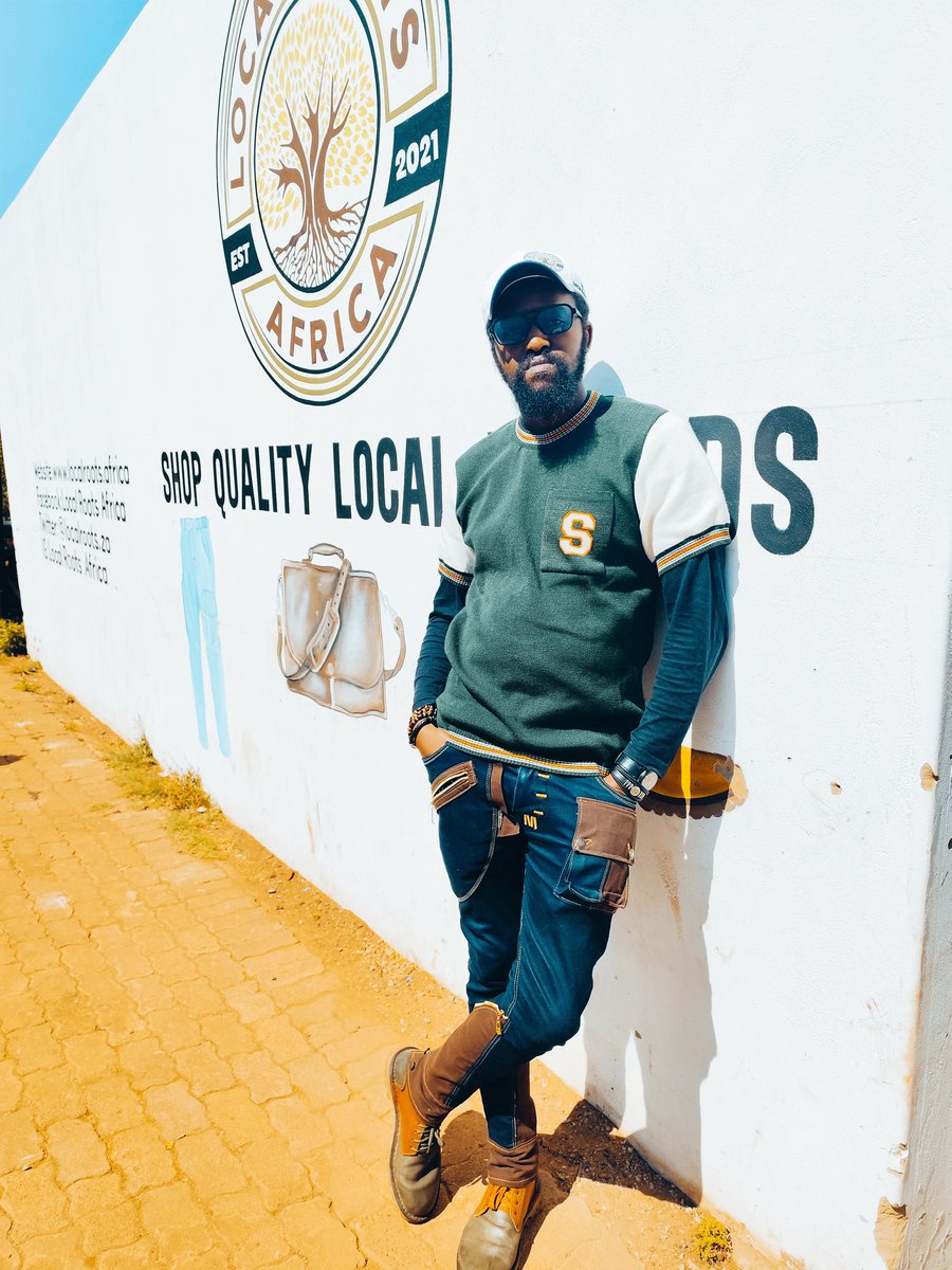 localrootsza's tweet photo. Shop Quality Local Designs.
WhatsApp orders 071 215 8899 https://t.co/aqp4VpV4XR