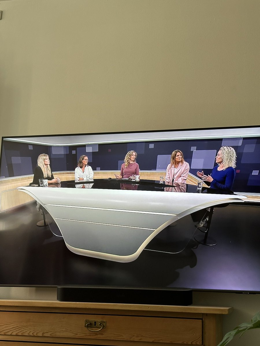 Dejligt vi fik fikset den skæve kønsfordeling🩵 #manel #klogeforbillederungepigerkanspejlesigi