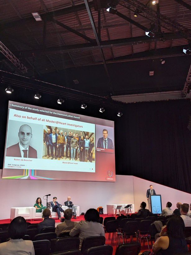 Today our paper of the master@heart study received the #ESC2024 Desmond Julian award. This could not be possible without the whole team and all participants!!! <a href="/escardio/">European Society of Cardiology</a> <a href="/Cardio_KULeuven/">Department of Cardiovascular Sciences - KU Leuven</a>