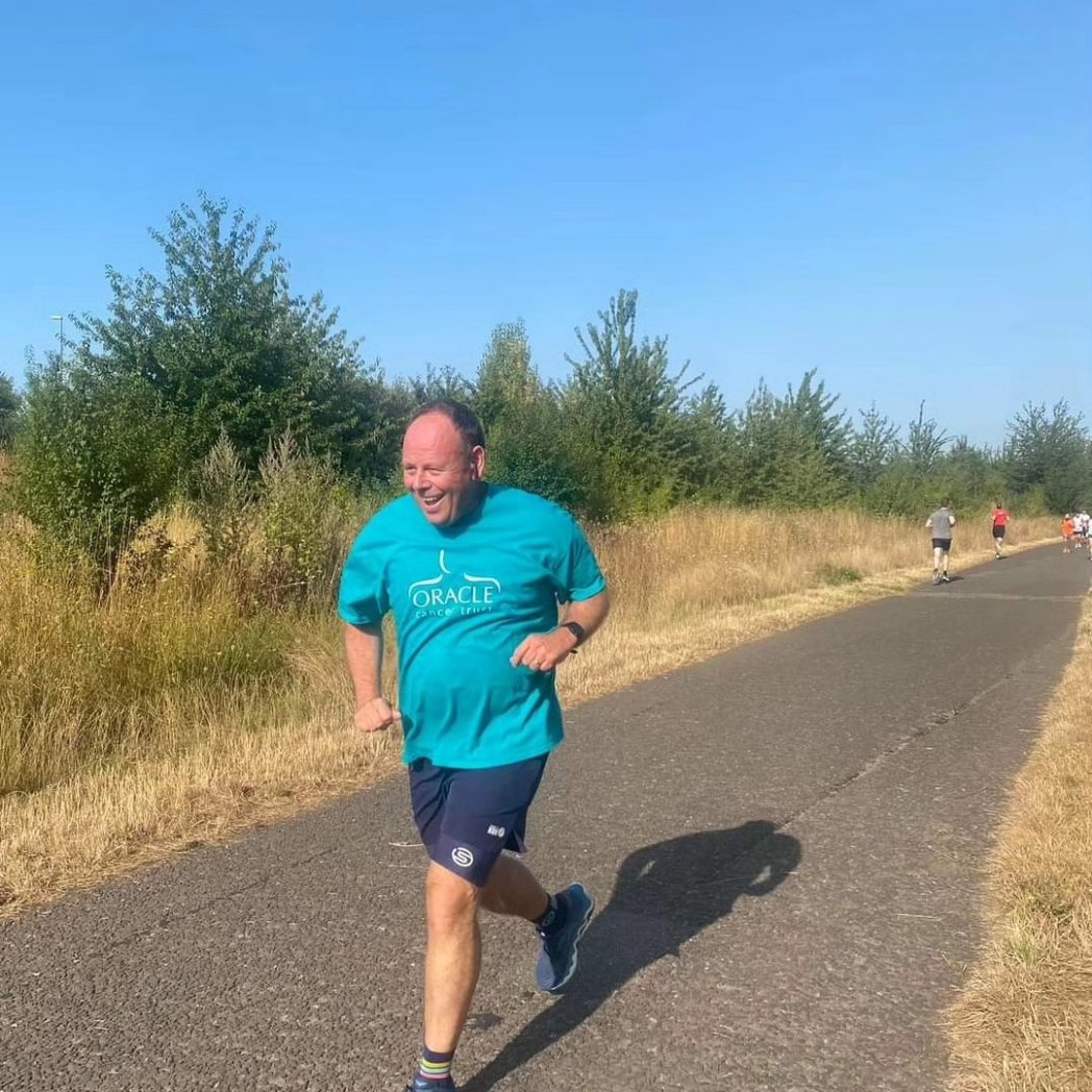 After 8 months of training I'm ready for The Big Half tomorrow! We've raised over £2k so far in memory of my friend and NHS colleague Robert Shaw. Pls sponsor if you can justgiving.com/page/team-orac…
#werunasone