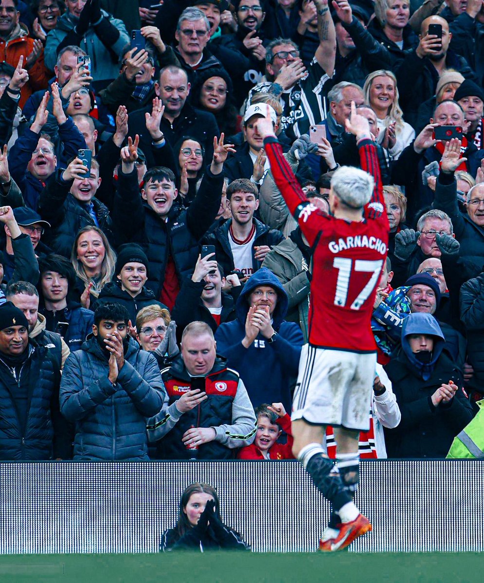 🚨 KIT GIVEAWAY:

If Garnacho scores against Liverpool, We’ll send a 2024/25 Garnacho kit to a lucky follower! 🇦🇷 

To enter:

• Follow @MUFCFinest  
• Like and Retweet 
• Comment Score Predictions