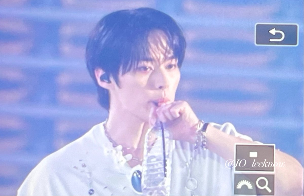 IO_leeknow's tweet photo. 240831 skz 스키즈 dominATE in Seoul day 3
#StrayKids #스트레이키즈                         
#리노 #Leeknow https://t.co/0ftNTnCXzv