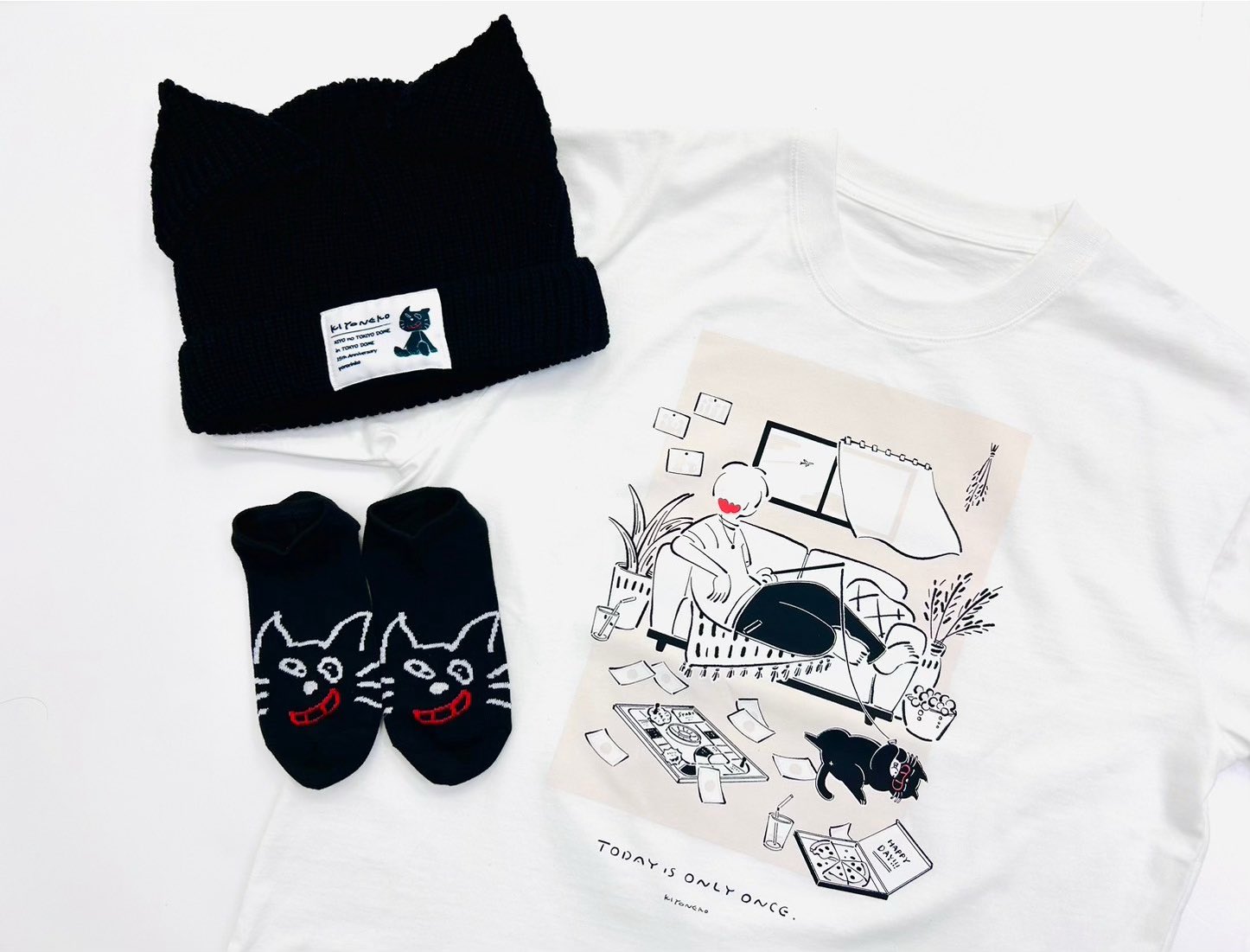 キヨ猫Tシャツ白(昼下がり) | きよねこ屋 -キヨ公式通販サイト-