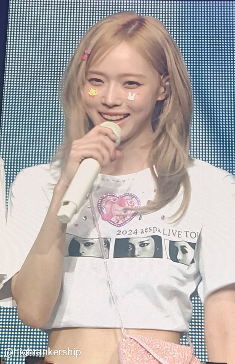 ⭐

#aespa #에스파 #winter #윈터 240831 sydney day 2