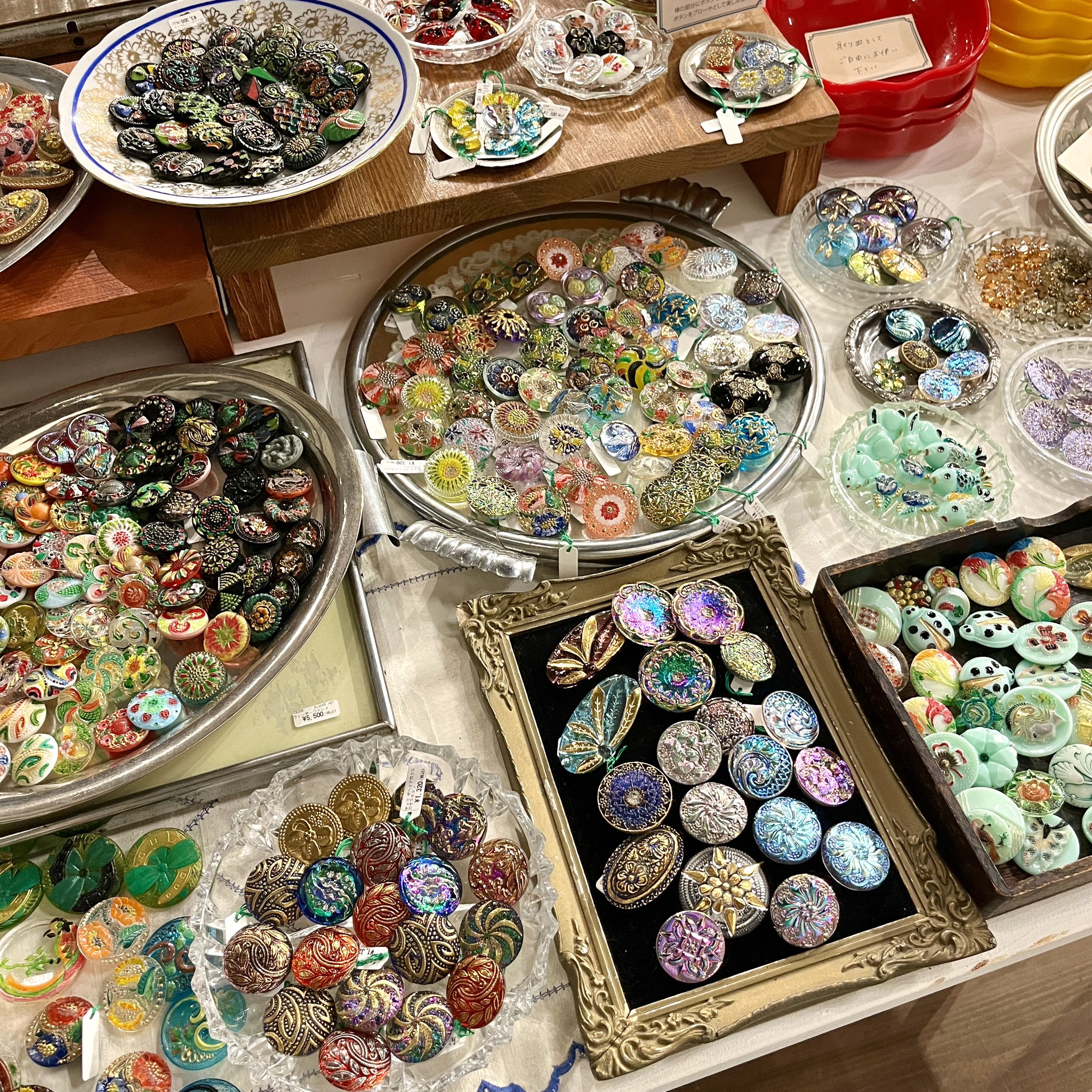 茶碗■鈴木志朗 瀬戸 日府展入選 共箱 飴釉 お茶道具 古美術 時代物 骨董品■ 茶碗□鈴木志朗 瀬戸 日府展入選 共箱 飴釉 お茶道具 古美術 時代物