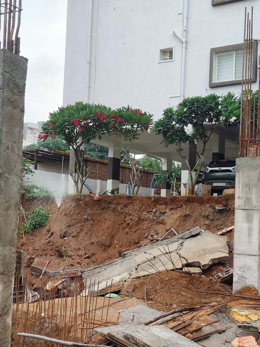 TheBhaskarRoy's tweet photo. @tonagarjuna @ManikondaMc @CollectorRRD @MMRWA4 @ManaManikonda @TelanganaCMO  no action taken in time our boundry wall has finally collapsed due to rain. https://t.co/TAWidX9sFN