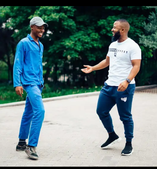 Anti_ADOS's tweet photo. Normalize reporting celebraties who employ foreigners as their nannies and garden boys. Im starting with Cassper whose Gardener is a Zimbabwean called innocent last time I checked gardening is not a critical skill.

#RIPThabisoSikwane DJ Fresh Xenophobic Daughter Helen Zille https://t.co/F1AvyXJYre
