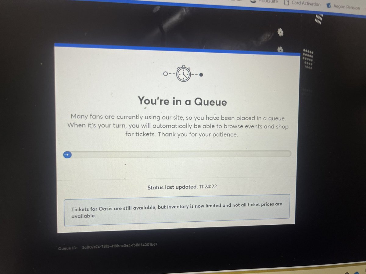heads_electric's tweet photo. Went from 50 thousand to 1 in the queue , clicked for two tickets and bounced out to ‘you are in the queue’  #Ticketmaster #oasis five hours waiting still hoping https://t.co/XYa1CLusAn