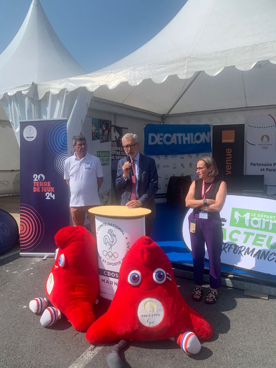 Préfet de la Marne 🇫🇷 (@prefet51) on Twitter photo #foiredechalons
Une matinée bien remplie à la Foire‼️
Le préfet Henri Prévost a participé à 3 évènements marquants :
✅inauguration des stands institutionnels <a href="/ChalonsAgglo/">Châlons et son Agglo</a> <a href="/VilledeReims/">Ville de Reims</a> <a href="/GrandReims/">Grand Reims</a> <a href="/DptMarne/">Département Marne</a> <a href="/regiongrandest/">Région Grand Est</a> en présence des élus locaux
✅remise des #foiredechalons
Une matinée bien remplie à la Foire‼️
Le préfet Henri Prévost a participé à 3 évènements marquants :
✅inauguration des stands institutionnels <a href="/ChalonsAgglo/">Châlons et son Agglo</a> <a href="/VilledeReims/">Ville de Reims</a> <a href="/GrandReims/">Grand Reims</a> <a href="/DptMarne/">Département Marne</a> <a href="/regiongrandest/">Région Grand Est</a> en présence des élus locaux
✅remise des