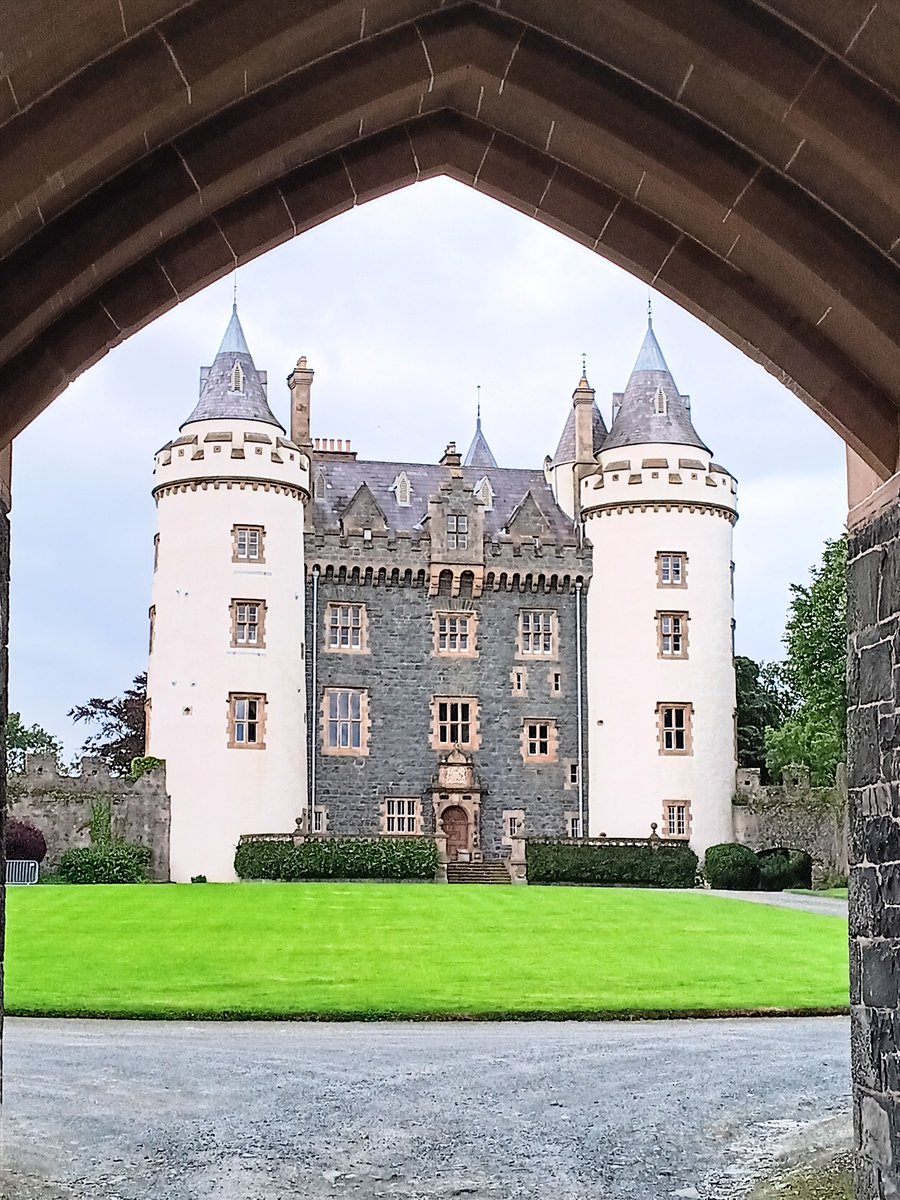 Thank you Killyleagh Integrated Primary School staff team, for taking time out of your busy back-to-school week. It's our privilege to witness your journey towards achieving NICIE's Excellence in Integrated Education Award.