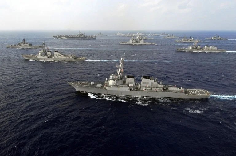 chronicle_ng's tweet photo. Philippine, Chinese coast guard ships collide in South China Sea dispute

China and the Philippines accused each other on Saturday of deliberately ramming their coast guard ships near a flashpoint shoal in the South China Sea, the latest in a spate of similar incidents in recent weeks.
 https://t.co/gPKjCF05Vz