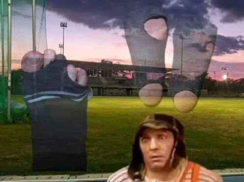 POV: estas en ed. física y piden que se saquen las zapas
