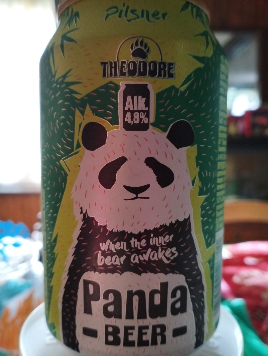 MaruskaMeneghet's tweet photo. @BarbascuraX Quando cerchi di ubriacarti....Maaaleeee!!!! 🐼🍺maledetta Panda Beer 😅 https://t.co/Bdq1Xal0hL