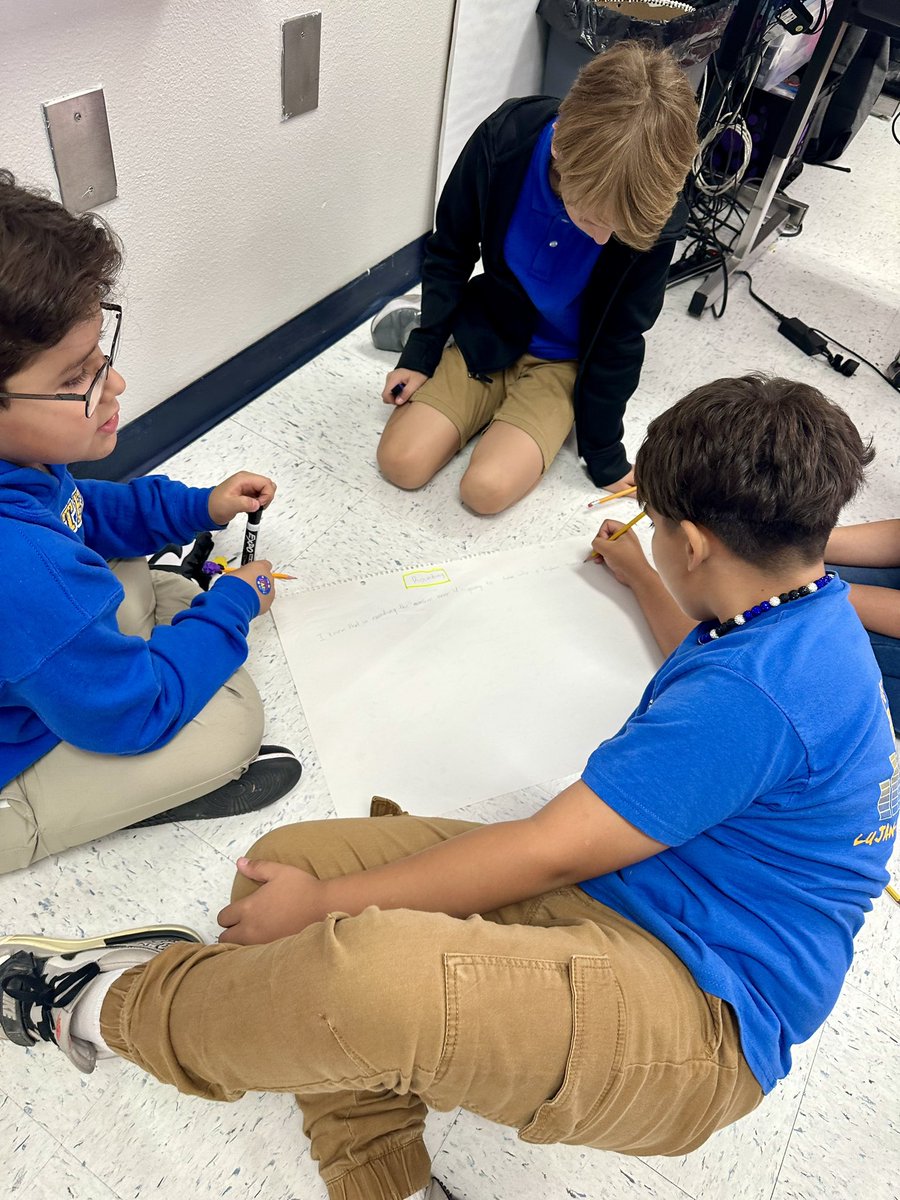 Opening with activating prior knowledge on rounding numbers. One pagers (brain dump). My 4th graders are shinning bright! 🤩<a href="/LChavez_ES/">Brenda Mills</a>  #AVID #OneTeam