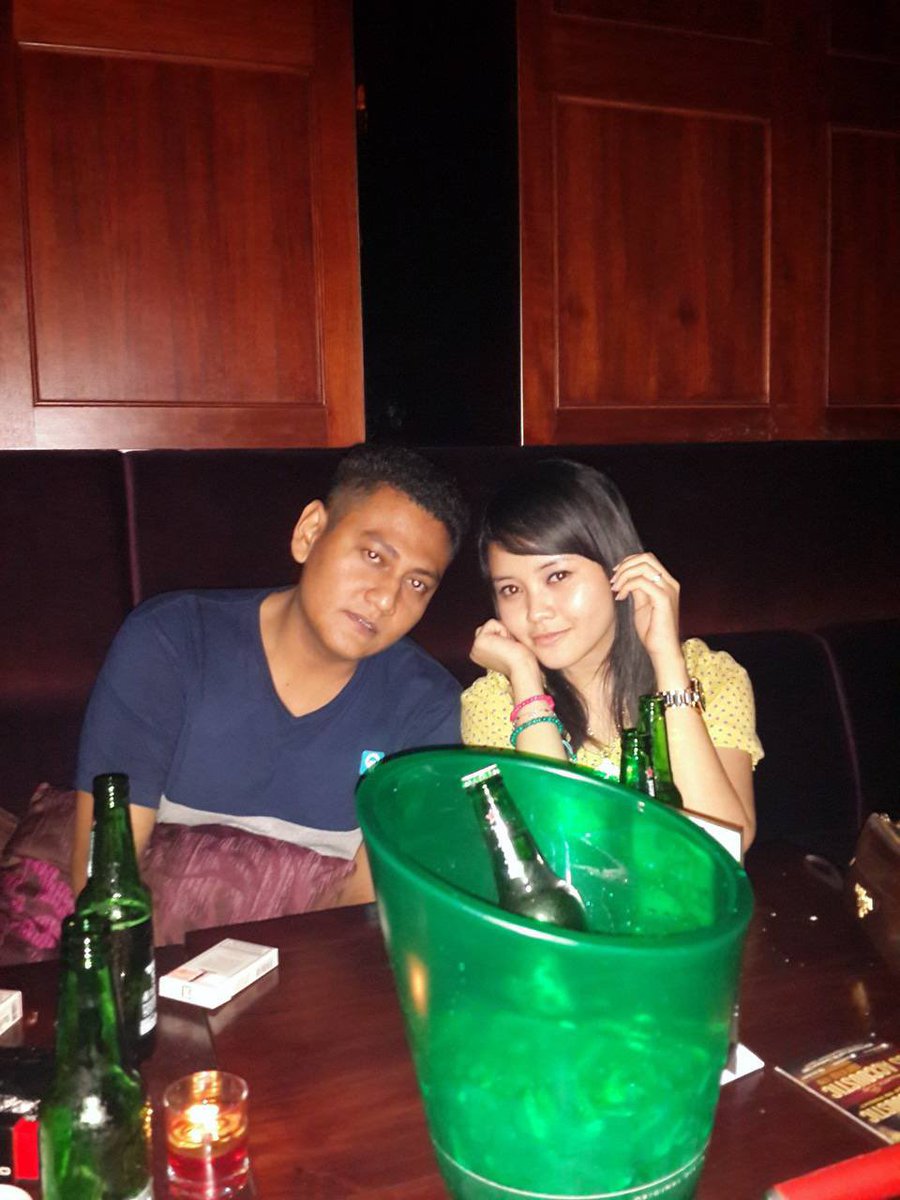 <a href="/MuhadklyAcho/">Acho</a> Gua cm reply pake foto yg indah ini masa di blok bang