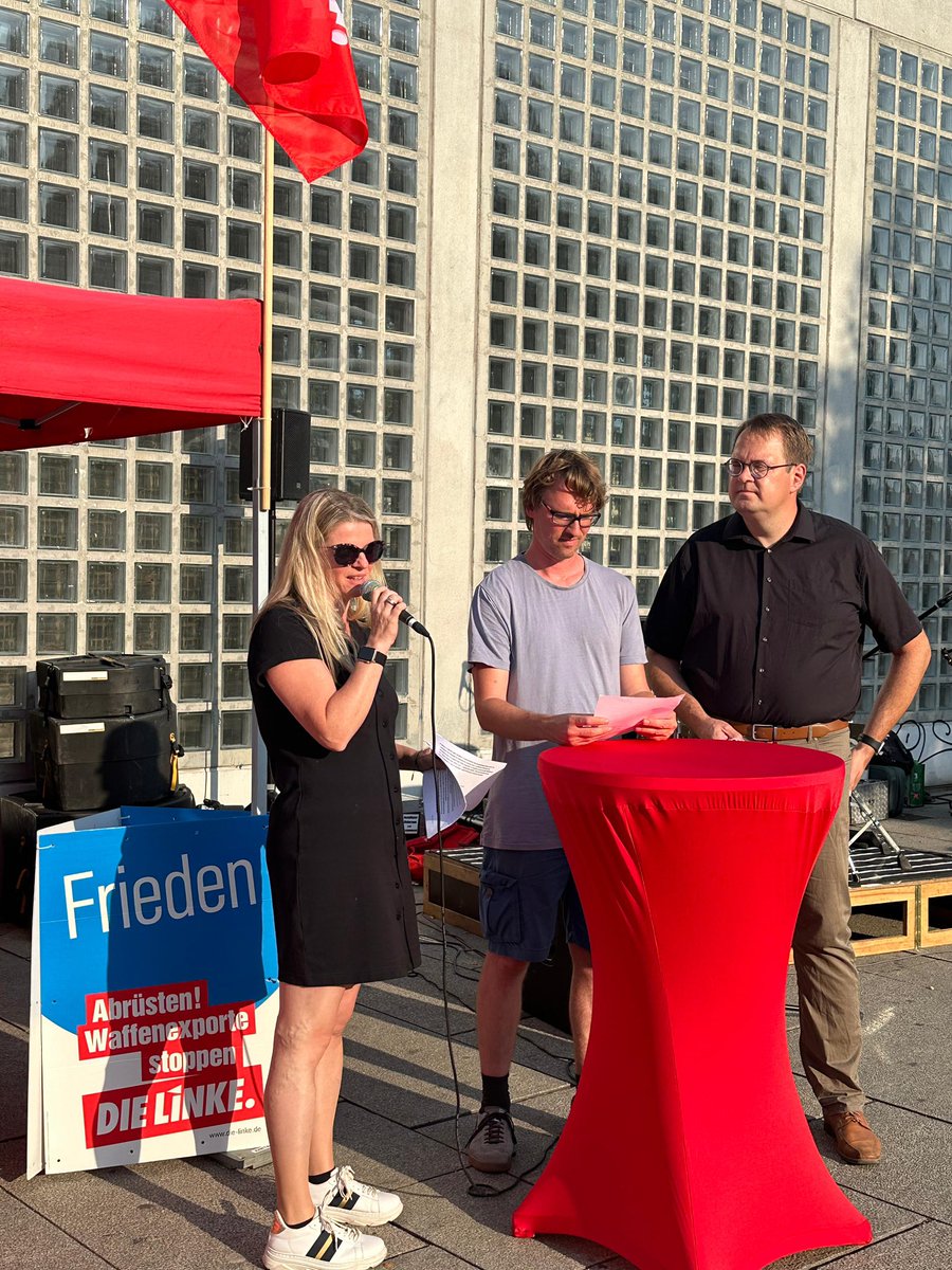 #Fest für den #Frieden als Wahlkampfhöhepunkt!

Der Wahlkampfabschluss in #Leipzig steht ganz im Zeichen des anstehenden #Weltfriedenstag|es. Als #dieLinke kämpfen wir gemeinsam gegen Waffenlieferungen und für diplomatische Lösungen von Konflikten. Morgen heißt es dann: Zwei