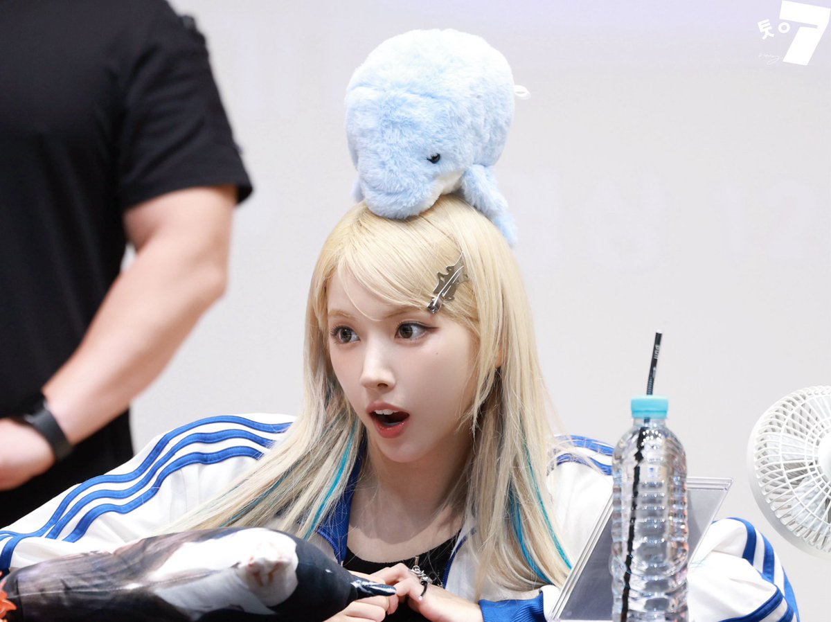 7ovesung's tweet photo. ✌🏻👊🏻😲
#NMIXX #엔믹스
#지우 #JIWOO https://t.co/Wd1s4DaCZa