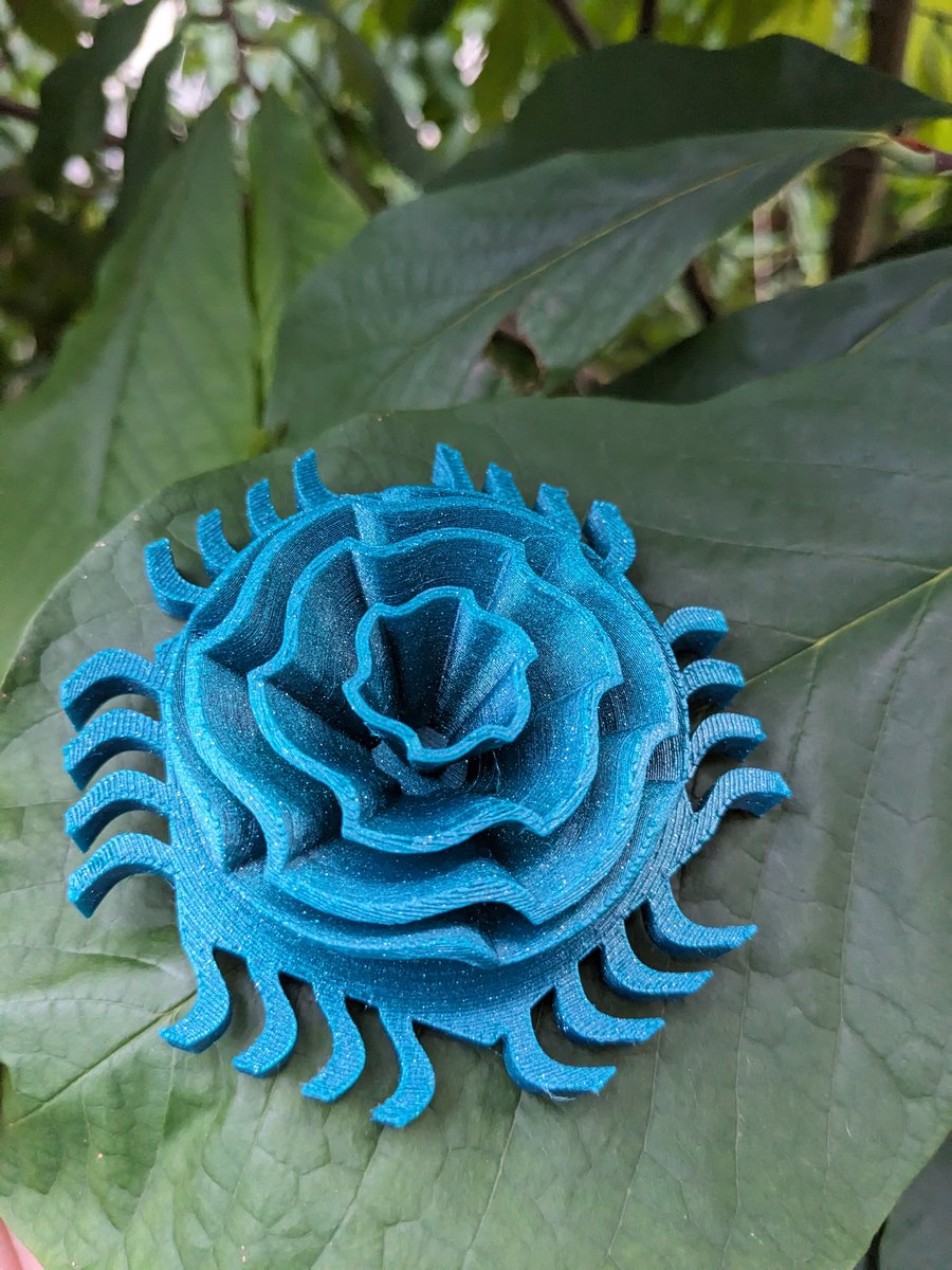 TGAW's tweet photo. Heya #3DPrintopia goers! If you didn't already print one for MRRF or RMRRF, please consider printing & bringing a tile for the #LayerConnections Community Art Project created by @3DPrintBunny and @stlDenise3D. The files are hosted on @Thangs3D. Links to that and more info below. https://t.co/614H5NYZnr