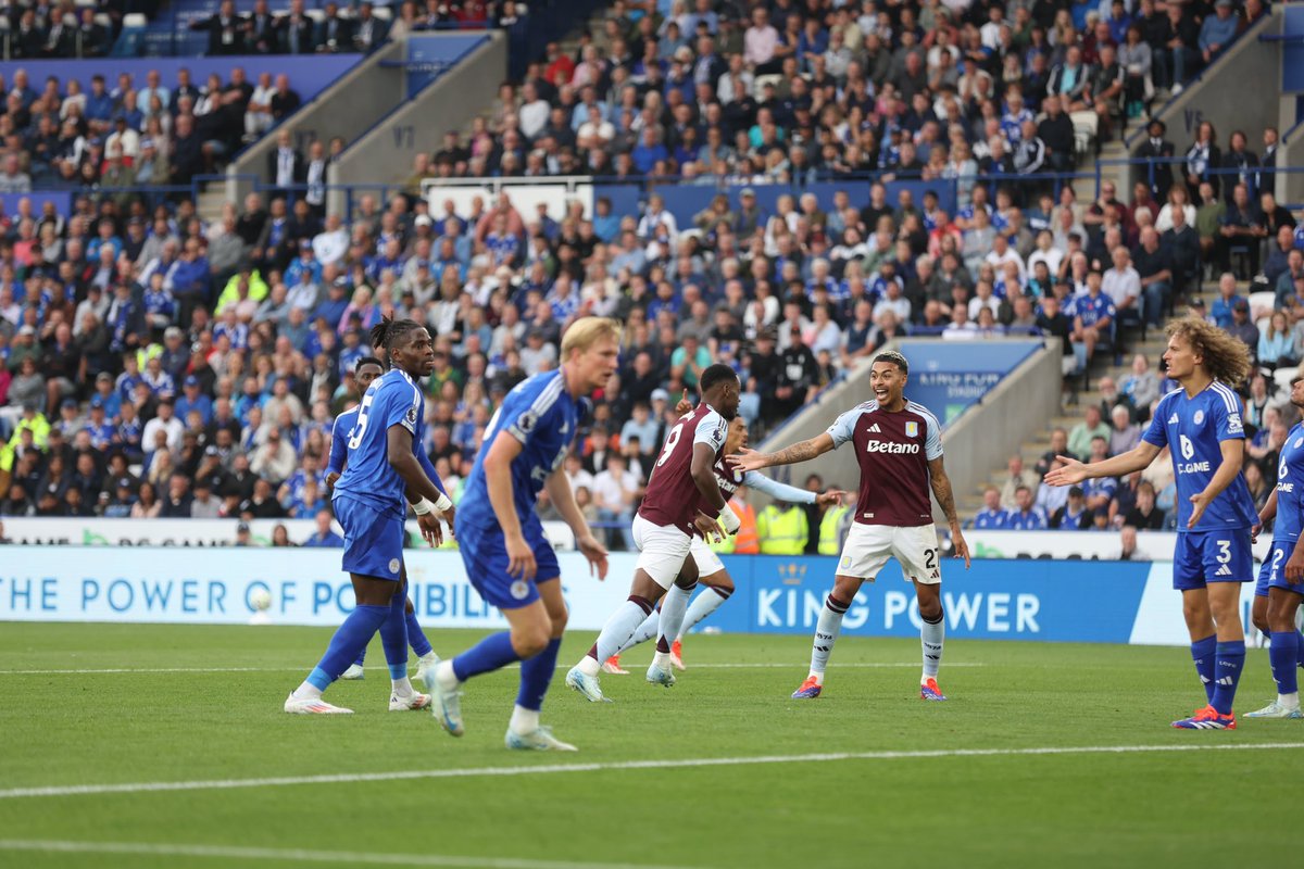 morgz_10's tweet photo. 3 on the road! See you after the break. UP THE VILLA💜💙 https://t.co/IXExoN3pQN
