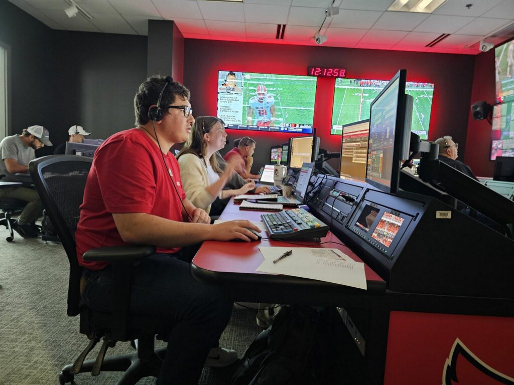 Cards TV tweet media