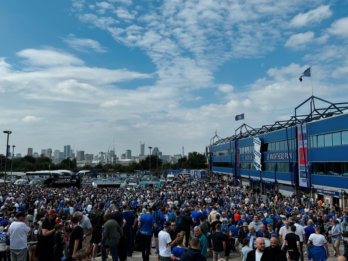 LeeAHinton95's tweet image. Light and day from previous season. 

Tom Wagner, we owe you the world. 🌎