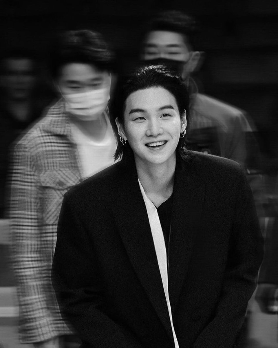 bts_rkive_army7's tweet image. #SUGA #BTS #bts_suga @BTS_twt @SUGA_twt 
🥺💜