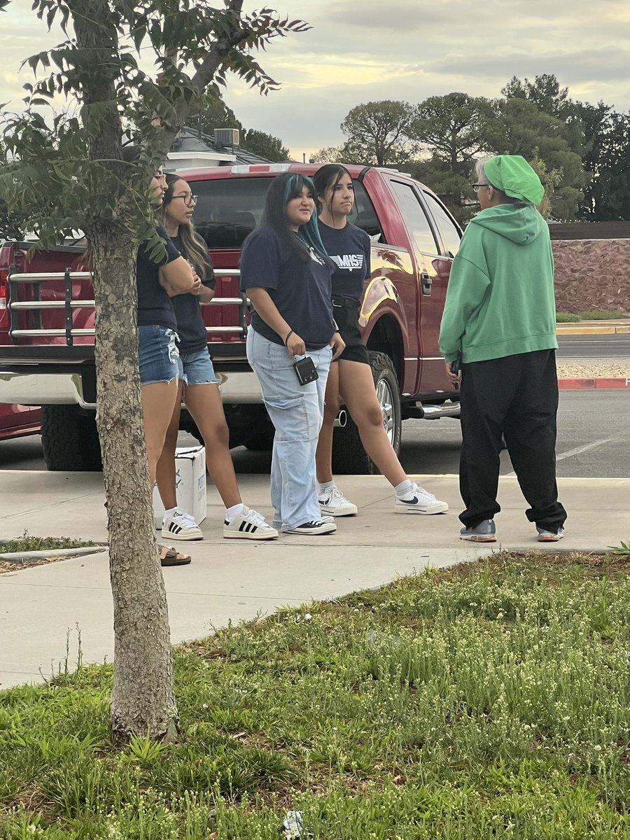 Montwood HS StuCo at work supporting the Danny Ray Sanchez Memorial 5K. 
#MHSStuCo