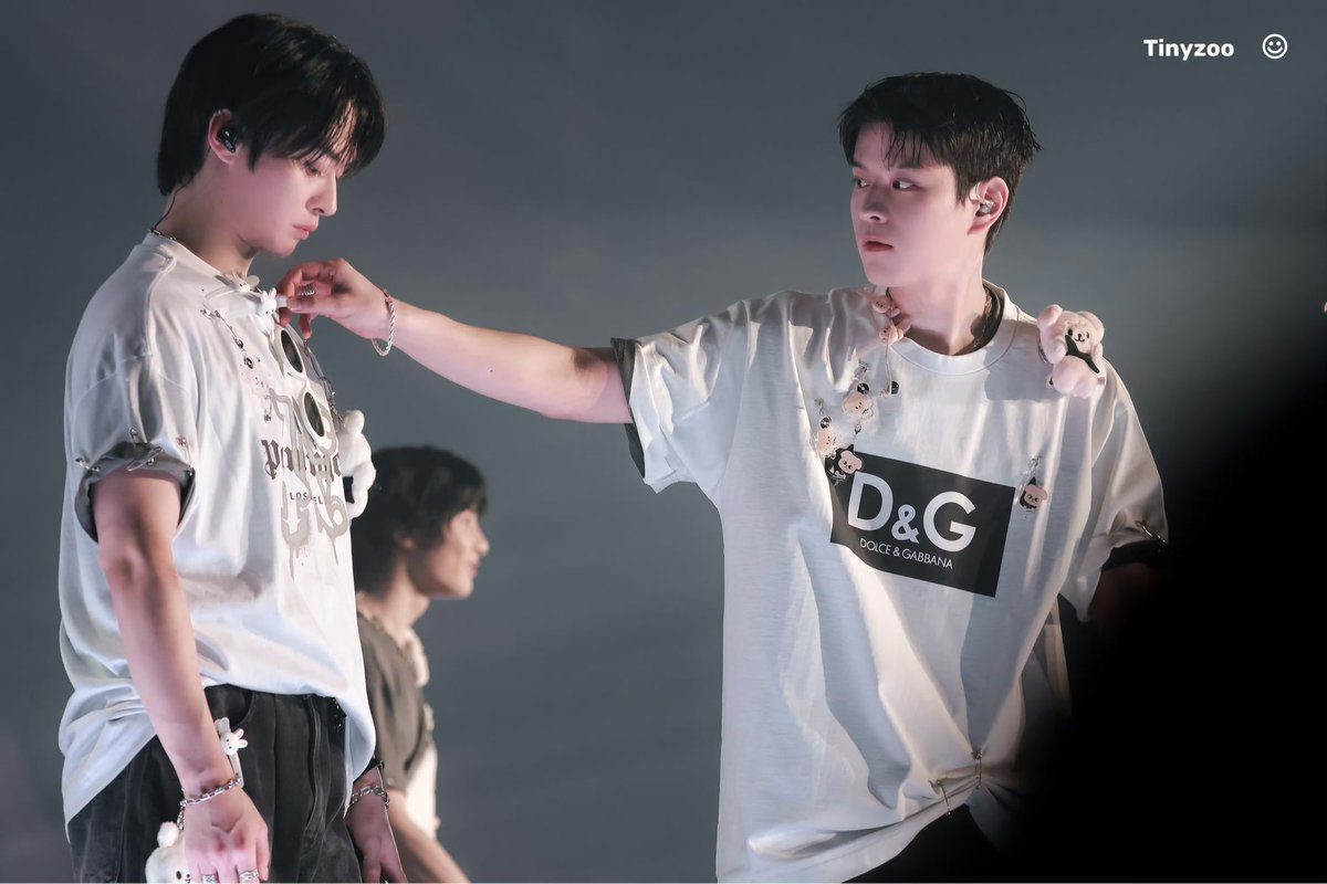 240831
🐰🐶HD

#Straykids #Seungmin  #LeeKnow 
#스트레이키즈    #2min  #가관즈