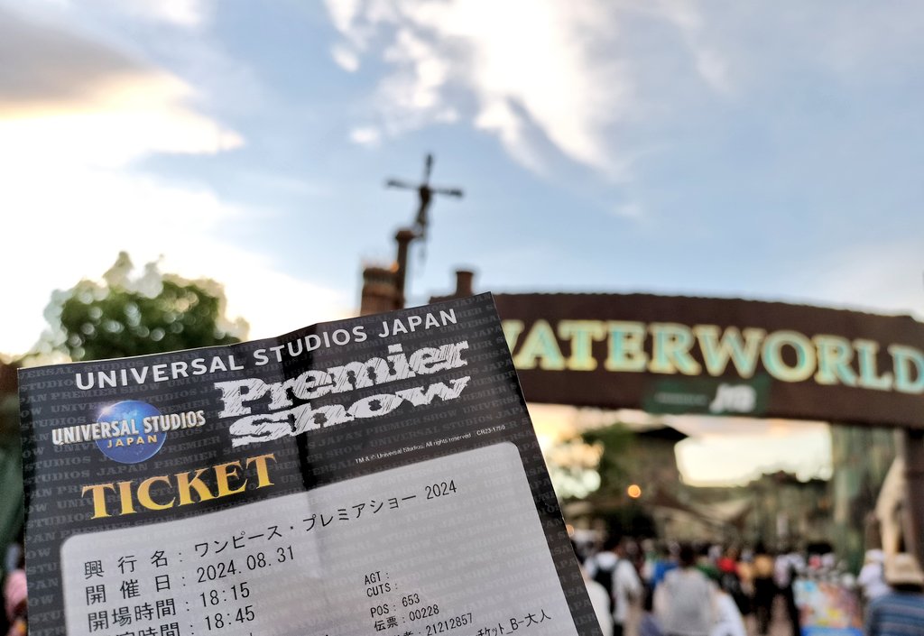 kanmicha___n's tweet photo. 今年初プレショーーーーー！
家いてたらこれは絶対
雨降らんなって思って
15時過ぎに一人インパ🤤

当日券買ったら柱に邪魔され中央ステージはほぼ見えず(笑)
ま、次の楽しみになるや🤤

ナミさん出て来ただけでプレショ来た感出て泣きそうなってた😌
次はまた9月！ https://t.co/sy8t9w519z