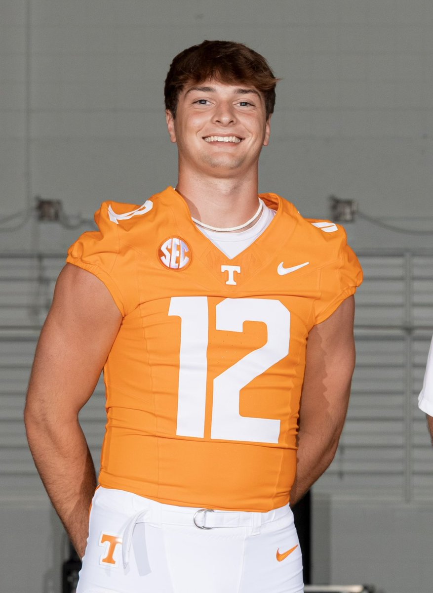 merk4dawg's tweet image. Happy Birthday @JakeMerklinger !! Can’t think of a better way to celebrate than your first college football game🏈🍊GBO