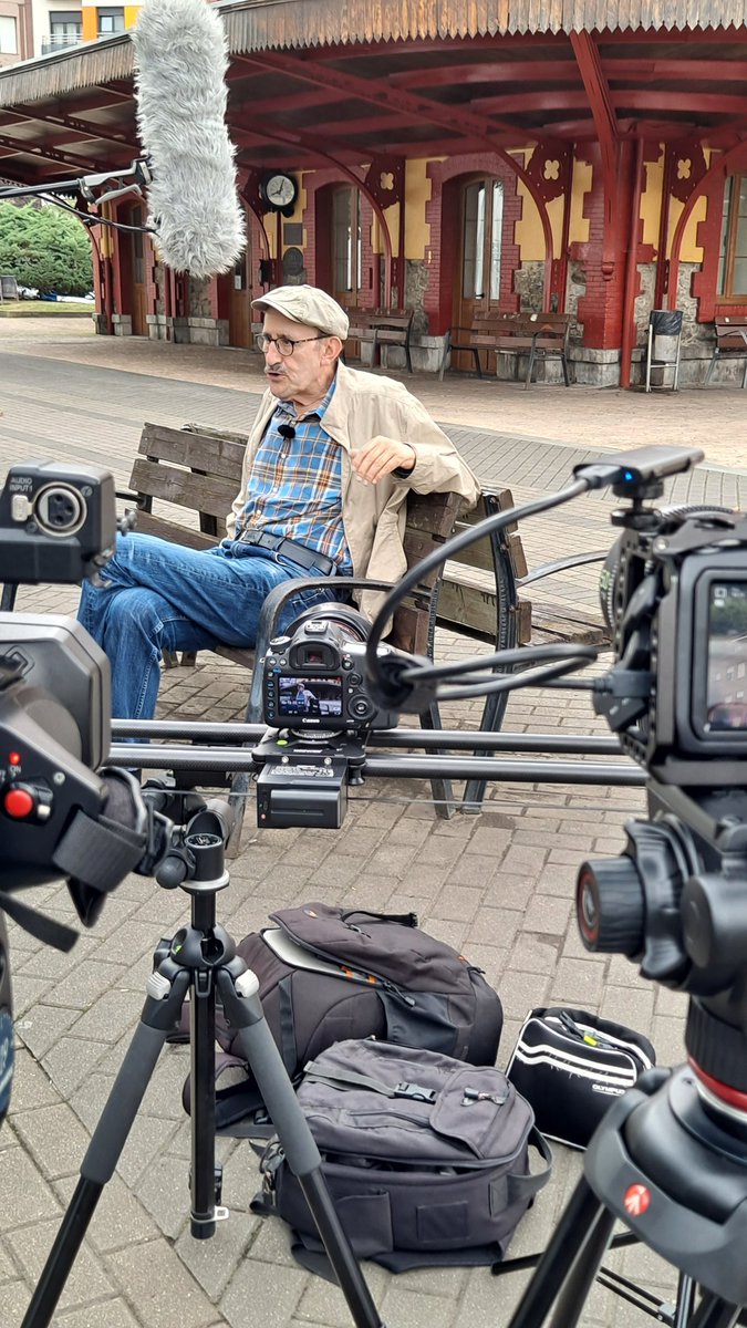 AlgamarProd's tweet photo. Entamamos un nuevu proyeutu de documental xunto con @nrdAsturies . "#MCAsturies, la llucha eterna" será'l tercer trabayu d'@AlejandroNafria  depués de #Lluz d'agostu en Xixón y #Cigarreres. https://t.co/ZjlkQ8aglv