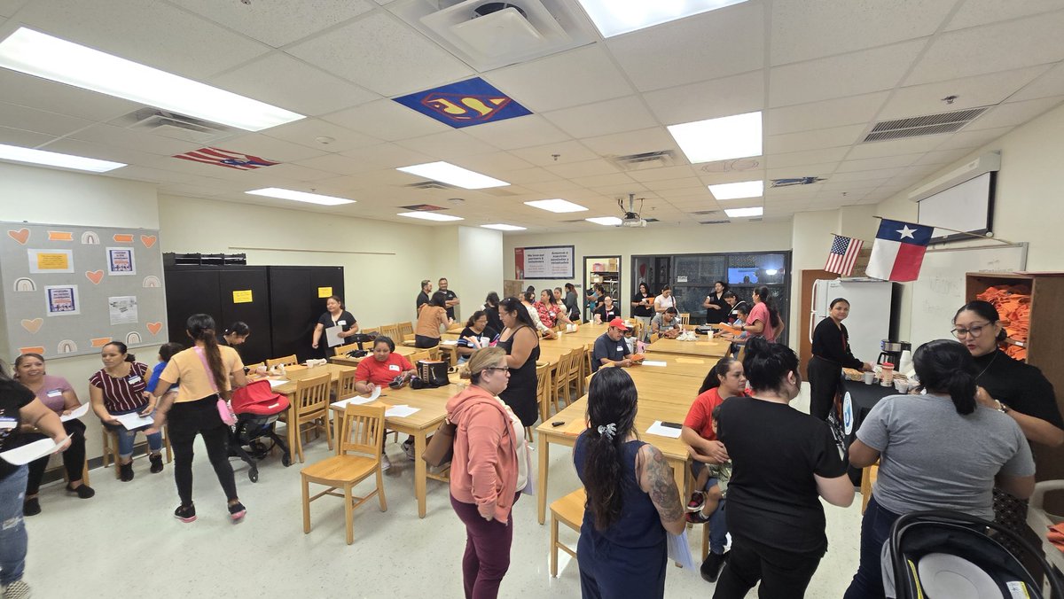 H.P. Garcia MS, IB World School (@garciams_disd) on Twitter photo What a great parent turnout at Garcia's first Coffee with the Principal!   ¡Qué gran participación de padres en el primer Café con el Director de García! What a great parent turnout at Garcia's first Coffee with the Principal!   ¡Qué gran participación de padres en el primer Café con el Director de García!