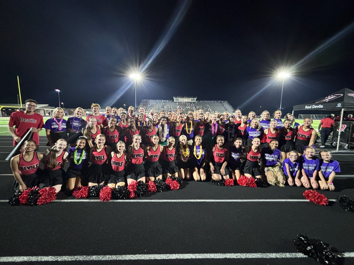 BGHS_Cheer's tweet image. Friday Night Lights 💜