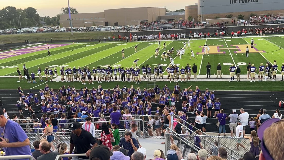 BGHS_Cheer's tweet image. Friday Night Lights 💜