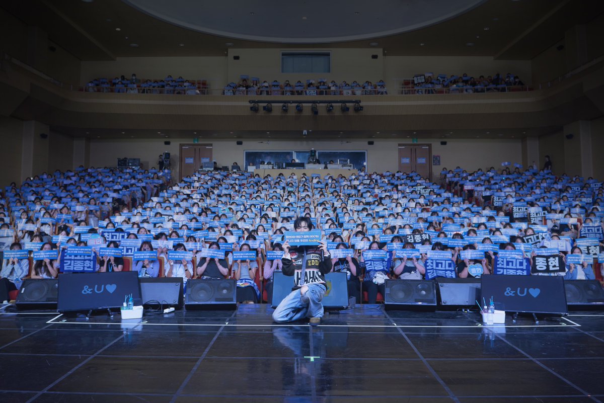 [#PHOTO]
2024 ANDING 사내 행사
✨ 대표님의 빛들과 함께 ✨

#ANDING
#KimJonghyeon #김종현