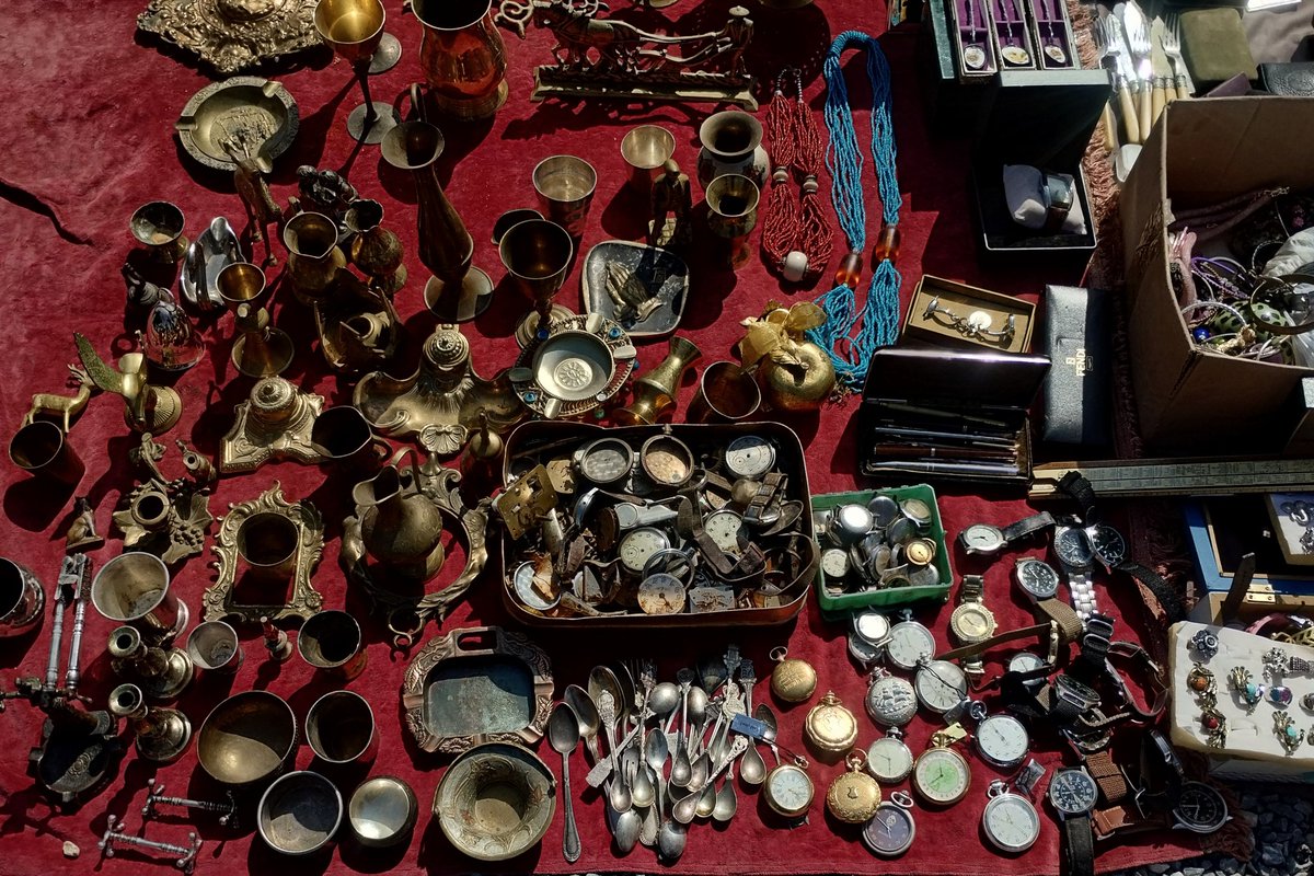 boletogiallo's tweet photo. weekly flea market visit ✮⋆. https://t.co/TCNJzYhnX6