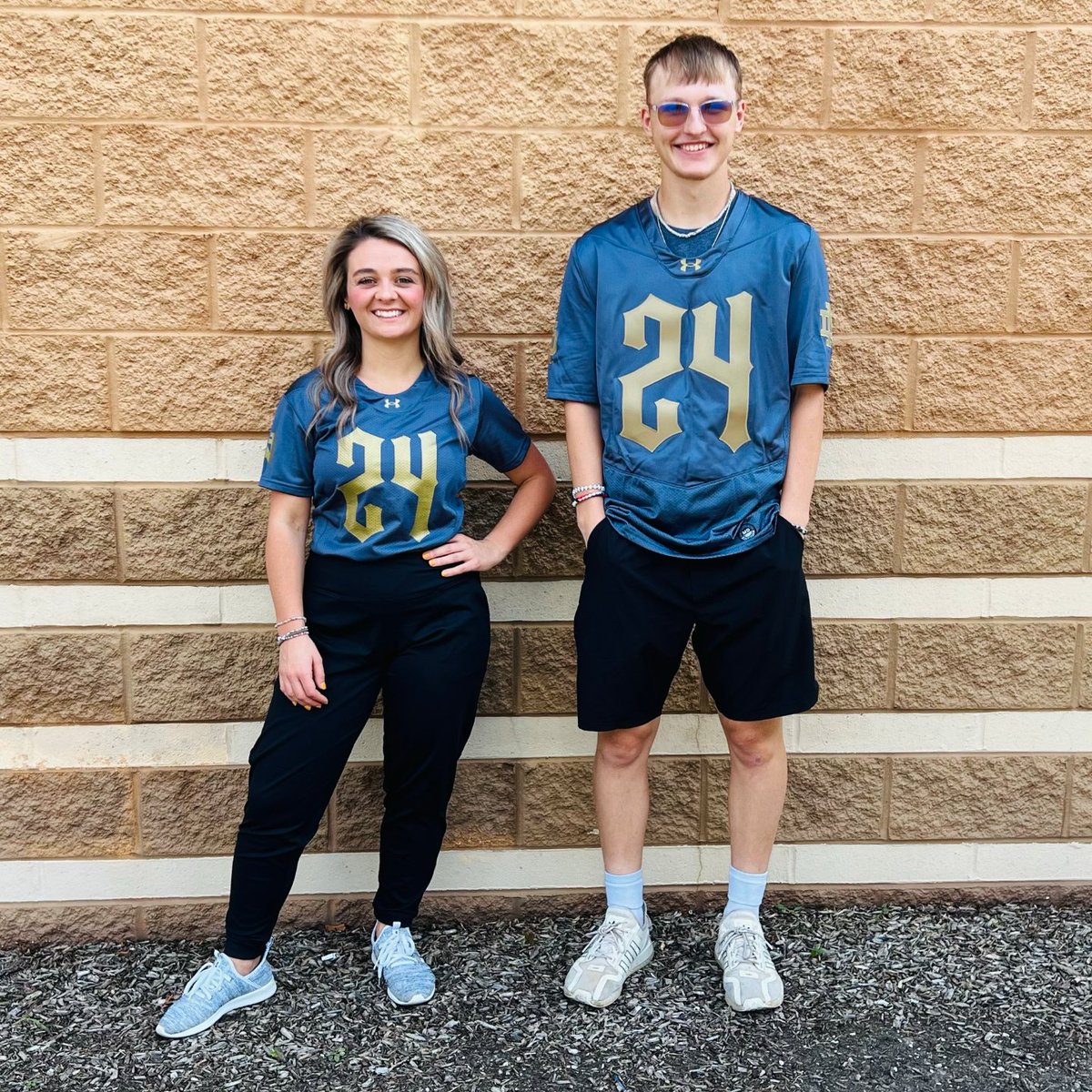 Rally_House's tweet photo. Ready to sham-rock the stadium, Notre Dame fans! ๐ Score big in style with our Shamrock Series collection! Time to dress to impress and cheer for victory! Shop now online or in-store. ๐๐
#GoIrish #ShamrockSeries #GameDayThreads #VictoryStyle #RallyHouse https://t.co/6OjwMRmU8c