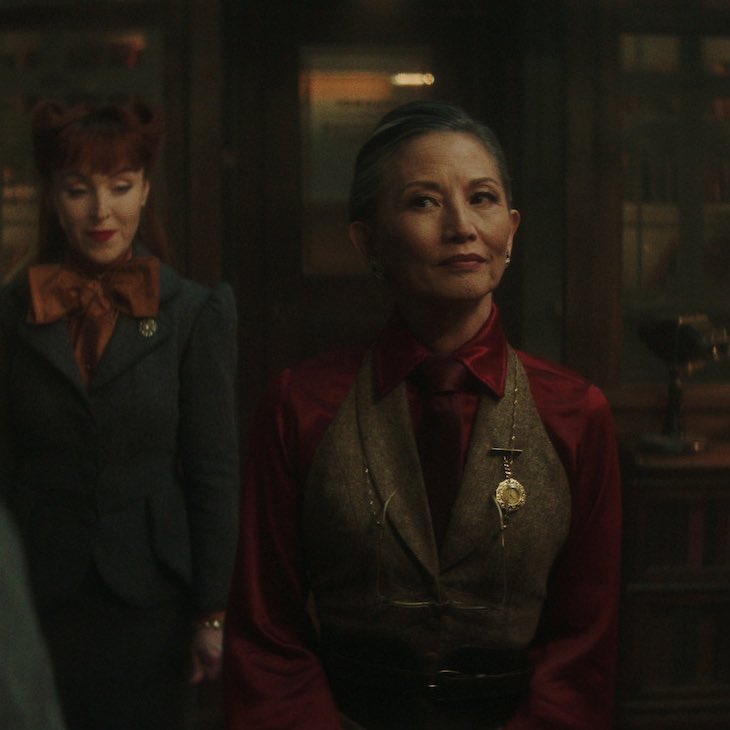 kurookooks's tweet photo. Old Niko probably looking at her ghostie bff and wondering why his ass is still not dating Charles 😭 after so many years https://t.co/6McuiOHuaU