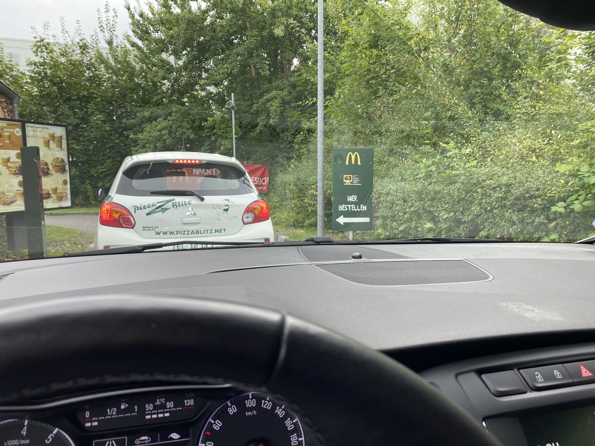 Wenn der Chef mal wieder kein Essen springen lässt 🙄😅