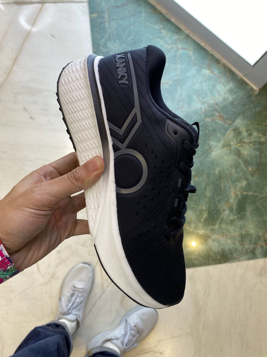 tirta_cipeng's tweet image. Kanky x tirta story kaze 
Proto 1
Fungsi : walking shoes, daily commute shoes
Price : 2xx
Date release : october - november