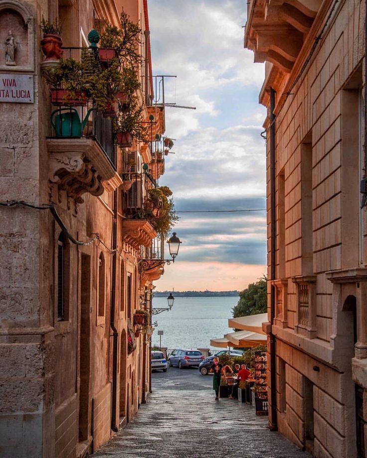 sonu denize çıkan sokaklara hayranım..